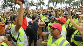 Les gilets jaunes protestent à Saint-Denis de la Réunion, le 24 novembre 2018