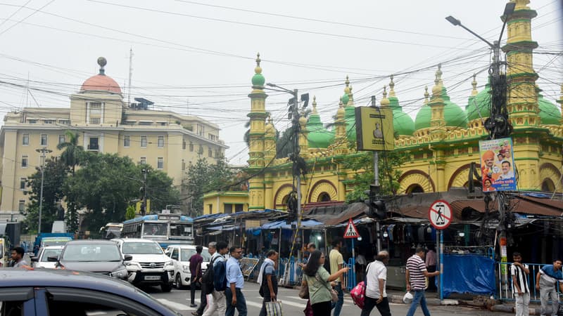 Au moins neuf morts dans l'incendie d'un hôtel à Calcutta, en Inde