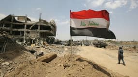 Photo prise le 8 juillet 2017 à Mossoul, dans le nord de l'Irak, lors de la reconquête de la ville par les forces irakiennes au détriment du groupe jihadiste Etat islamique (EI)