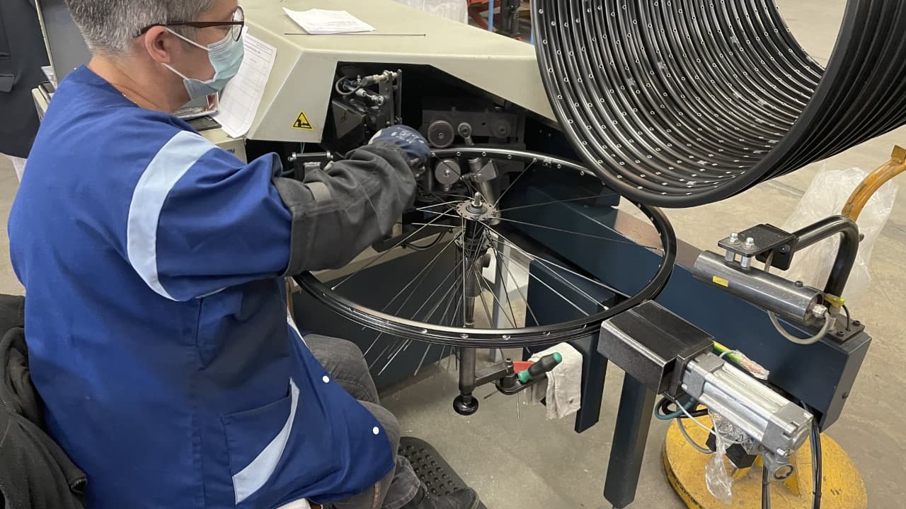 Montage des roues chez Cycleurope