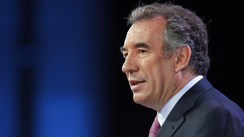François Bayrou a proposé samedi de réformer la loi sur le financement des campagnes présidentielles sur fond de polémique sur un possible financement frauduleux de la campagne de 2007 de Nicolas Sarkozy. /Photo prise le 13 mars 2012/REUTERS/Benoît Tessie