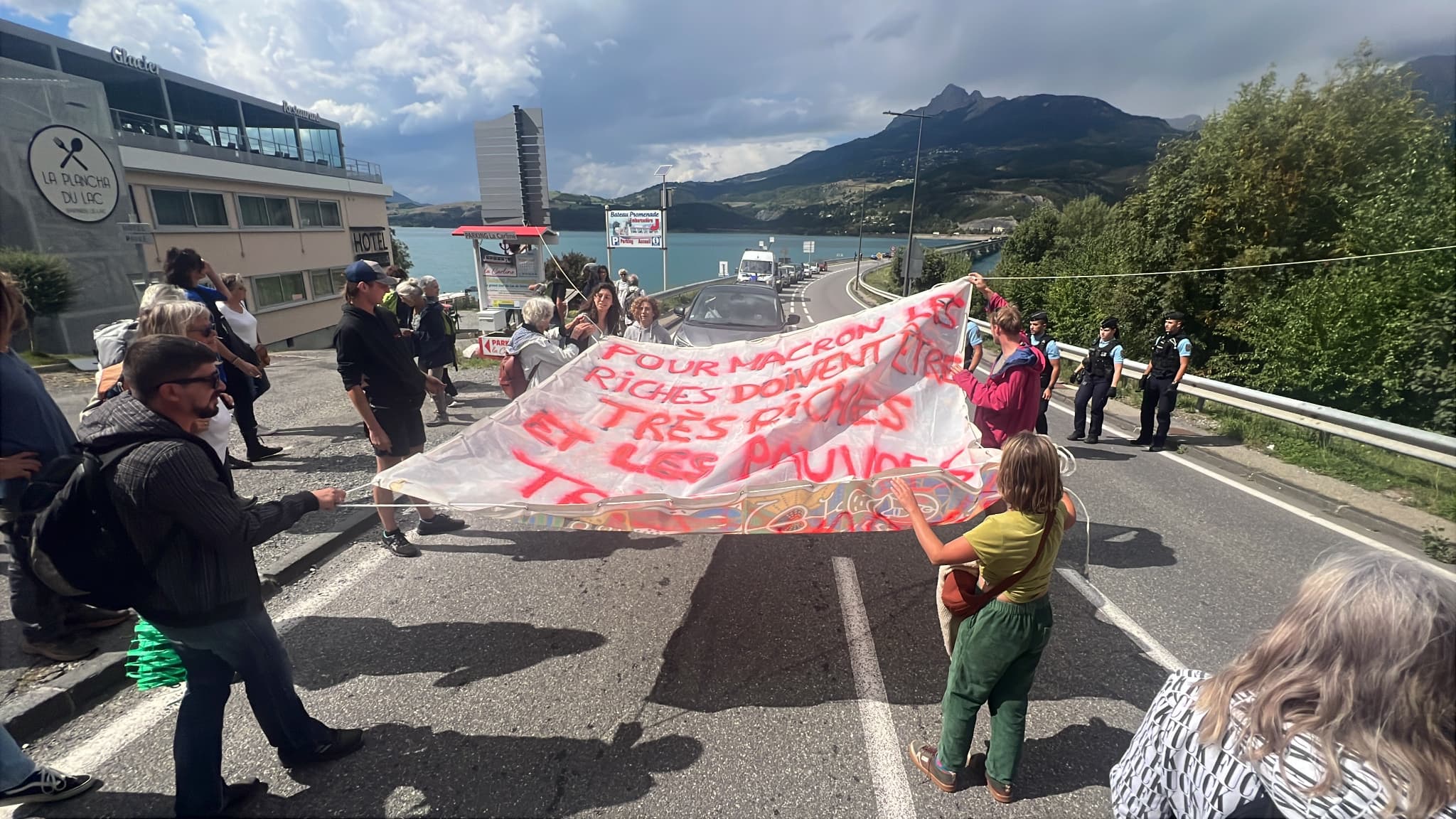10 SEPTEMBRE: LE PONT DE SAVINES BLOQUÉ À LA CIRCULATION