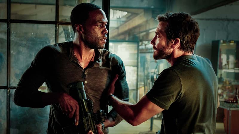 Jake Gyllenhaal et Yahya Abdul-Mateen II dans "Ambulance" de Michael Bay