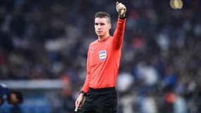L'arbitre français François Letexier lors du Classique entre l'OM et le PSG, 27 octobre 2024