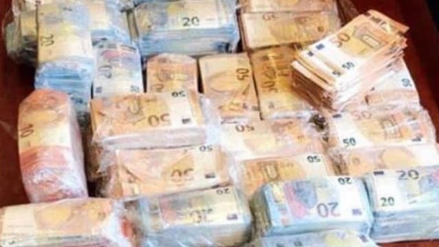460.000€ en liquide découverts dans une voiture lors d'une interpellation à Drancy, le 7 septembre 2018