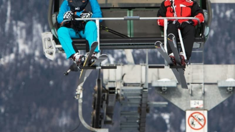 Pass sanitaire: Jean Castex n'exclut pas de l'imposer sur les pistes de ski