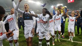 La joie des Dunkerquois après avoir éliminé Lille en huitième de finale de la Coupe de France en février 2025.