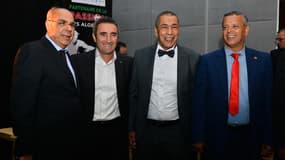 Djamel Menad, le deuxième en partant de la gauche, aux côtés de Mohamed Raouraoua, Lakhdar Belloumi et Ali Ben Chikh, le 24 janvier 2016