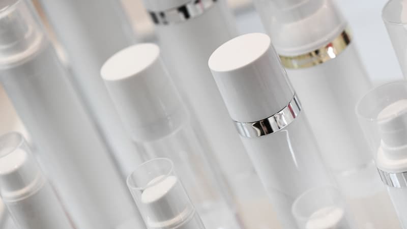 "Ce qui prenait autrefois huit semaines peut désormais prendre 12 à 14 semaines": les délais de livraison de l'industrie cosmétique explosent à cause de la guerre au Moyen-Orient