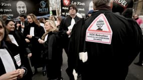 Des avocats en grève à Paris, le 11 janvier 2020