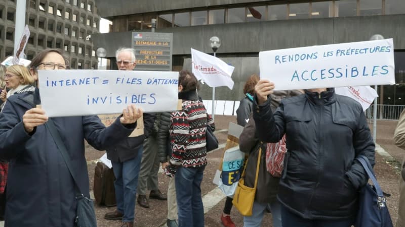 Île-de-France: des sans-papiers manifestent devant les préfectures pour dénoncer un "silence radio"