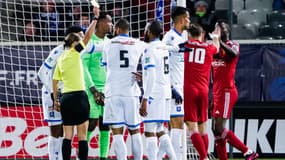 Stéphanie Frappart lors du match Auxerre-Rodez en Coupe de France.
