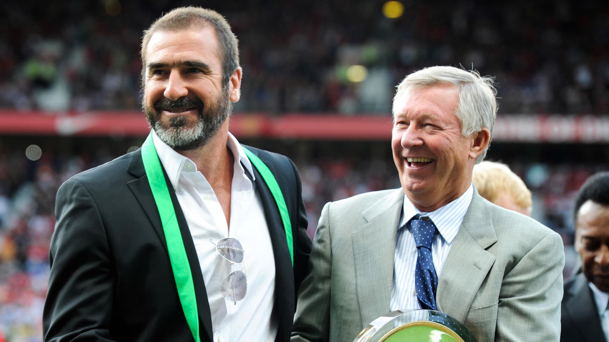 Ulcerated by the treatment reserved for Ferguson, Cantona wants to throw the leaders in a “bag of shit”