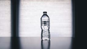 image d'une bouteille d'eau (illustration)