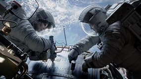 Image du film Gravity, de Alfonso Cuarón, avec Sandra Bullock et George Clooney