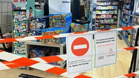 Les enseignes ont trouvé une autre parade à l'interdiction, avec des stands de click & collect à l'intérieur du magasin