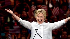 Hillary Clinton célèbre sa victoire après le dernier "Big Tuesday" des primaires américaines.