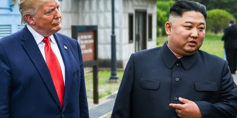 Le président américain Donald Trump et le leader nord-coréen Kim Jung Un, le 30 juin 2019 dà Panmunjom, ans la zone démilitarisée entre les deux Corées (photo d'illustration).
