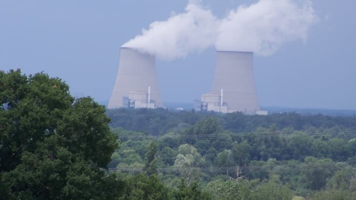 Les trois jeunes hommes ont été interpellés aux abords de la centrale de Belleville-sur-Loire, dans le Cher.