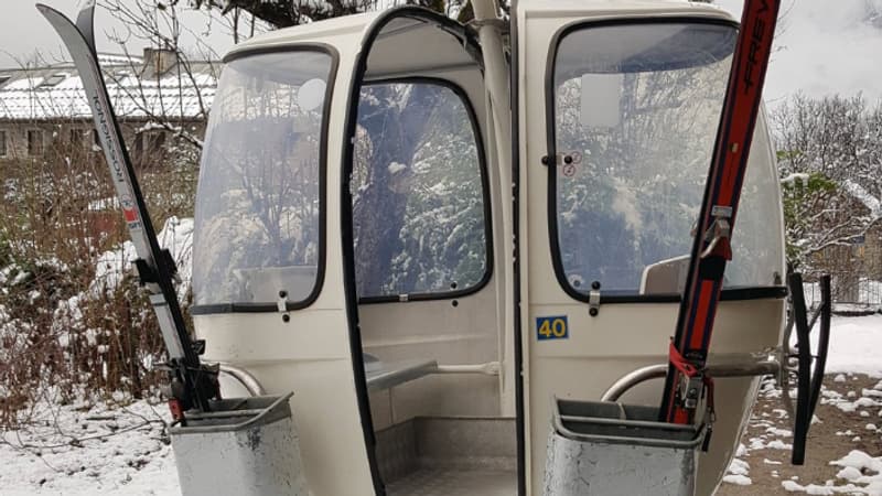 Une télécabine de ski des années 1970, l'affiche originale du premier film Harry Potter, un diamant de 5,08 carats... Voici les pièces qui ont fait rêver les Français lors des enchères en 2025