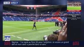 Les premiers pas de Neymar au Parc (et ses premiers jongles)
