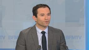 Benoît Hamon appelle également à lutter contre le chômage, "un cancer".