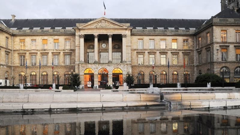 Grève du 7 mars: l'hôtel de ville de Rouen fermé pendant deux heures