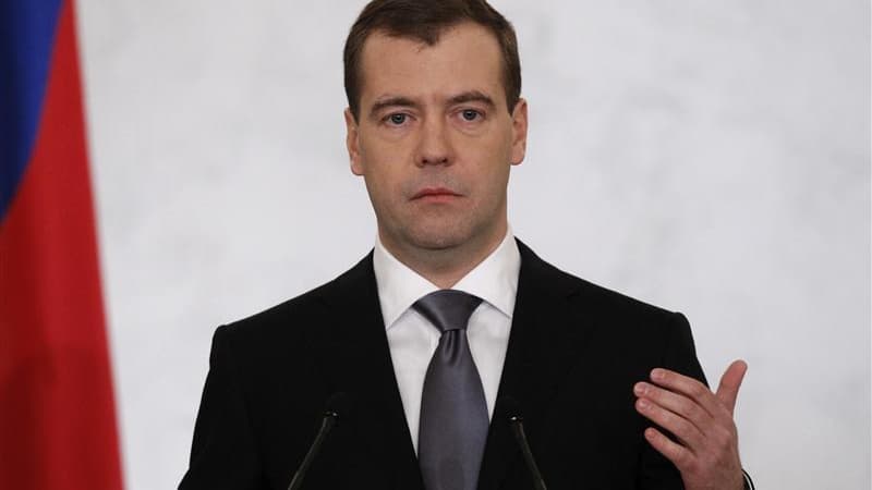 Le président russe, Dmitri Medvedev, a tenu mercredi à rassurer les Russes sur le sort de son chat Dorofeï, après des rumeurs de disparition qui ont suscité de multiples échanges amusés sur Twitter. /Photo d'archives/REUTERS/Sergei Karpukhin