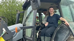 Camille et Jean-François Van Daële, agriculteurs à la ferme familiale d’Estamoulié, située à Mazerolles, dans les Landes, en juin 2025.