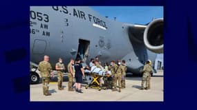 L'armée de l'air américaine a publié un cliché de la mère après son accouchement sur la base de Ramstein en Allemagne. 
