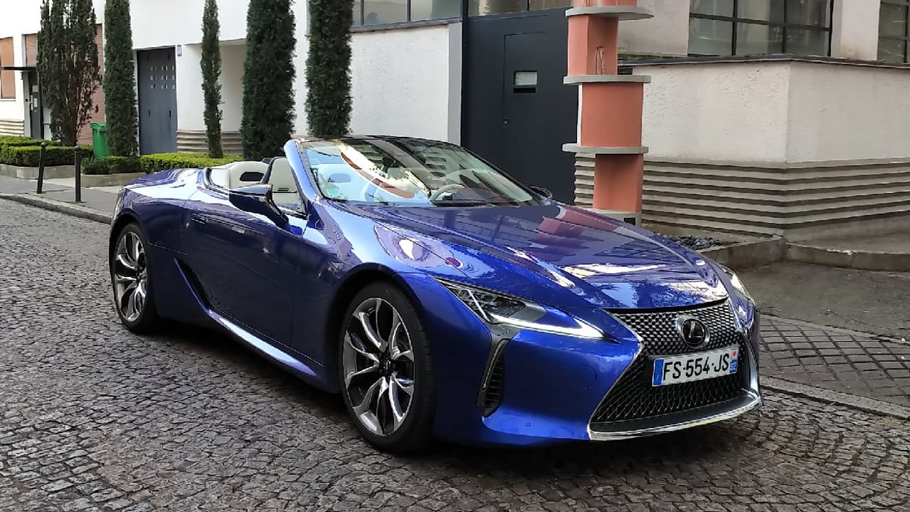 La "Regatta Edition" est une version très limitée. Une vingtaine d'exemplaires seulement est destinée à l'Europe. La "Regatta Edition" est une version très limitée. Une vingtaine d'exemplaires seulement est destinée à l'Europe.
