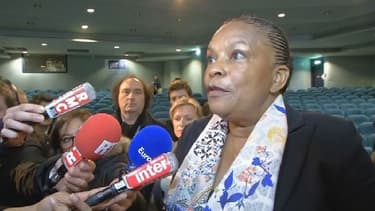 "Les infractions reconnues dans l'espace public doivent pouvoir l'être également dans l'espace internet", a proclamé Christiane Taubira..