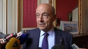 Juppé répond à Sarkozy: "il se compare à Chirac sans doute"
