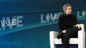 Elizabeth Holmes, fondatrice de la biotech Theranos, malgré toute sa force de conviction, va avoir fort à faire face à ses investisseurs mécontents.