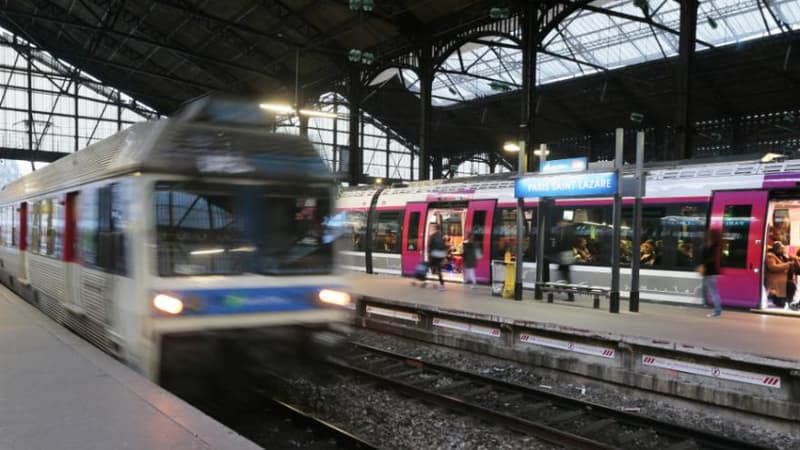 Un train en gare de Paris Saint-Lazare