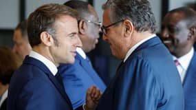  Emmanuel Macron avec le Premier ministre marocain, Aziz Akhannouch, le 25 septembre 2024 à New York lors de l'assemblée générale des Nations unies.