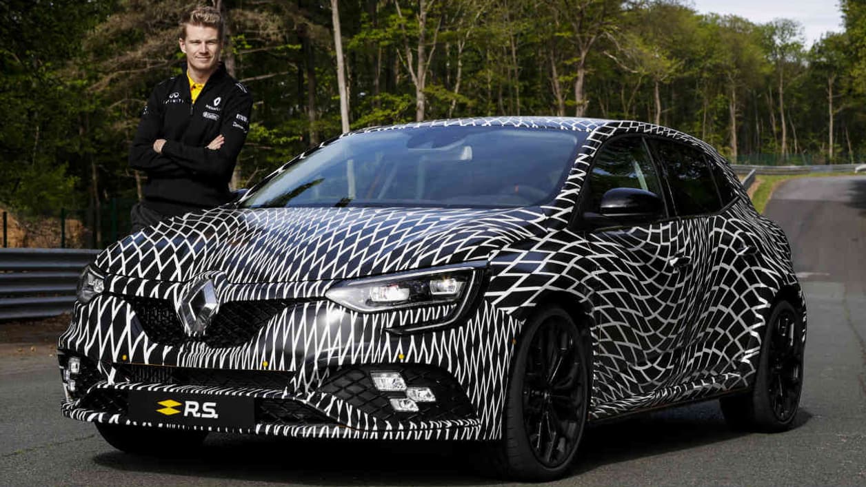 Renault a demandé au pilote de Formule 1 Nico Hülkenberg de tester la nouvelle Mégane RS. Renault a demandé au pilote de Formule 1 Nico Hülkenberg de tester la nouvelle Mégane RS.