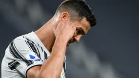 L'attaquant portugais de la Juventus Turin, Cristiano Ronaldo, après la défaite à domicile, 3-0 contre l'AC Milan en Série A, le 9 mai 2021 à Turin