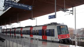 "50 trains circuleront vers et depuis le stade", a précisé le directeur de SNCF Transilien.
