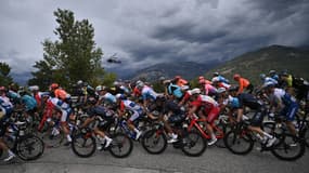 Le Tour de France lors de l'étape entre Nice et Sisteron en août 2020.