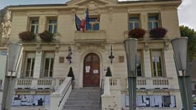 Castellane: trois individus contrôlés après avoir transformé le toit de la mairie en rooftop.