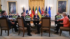 Donald Trump et plusieurs dirigeants européens à la Maison Blanche ce lundi 18 août.