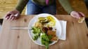 En France, plus de 400 restaurants proposent des plats compatibles avec la pratique vegan.