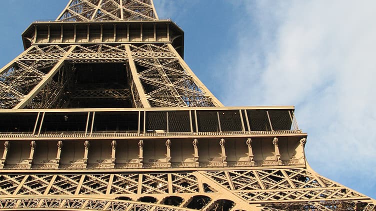 La tour Eiffel a dépassé le million de "fans" sur Facebook