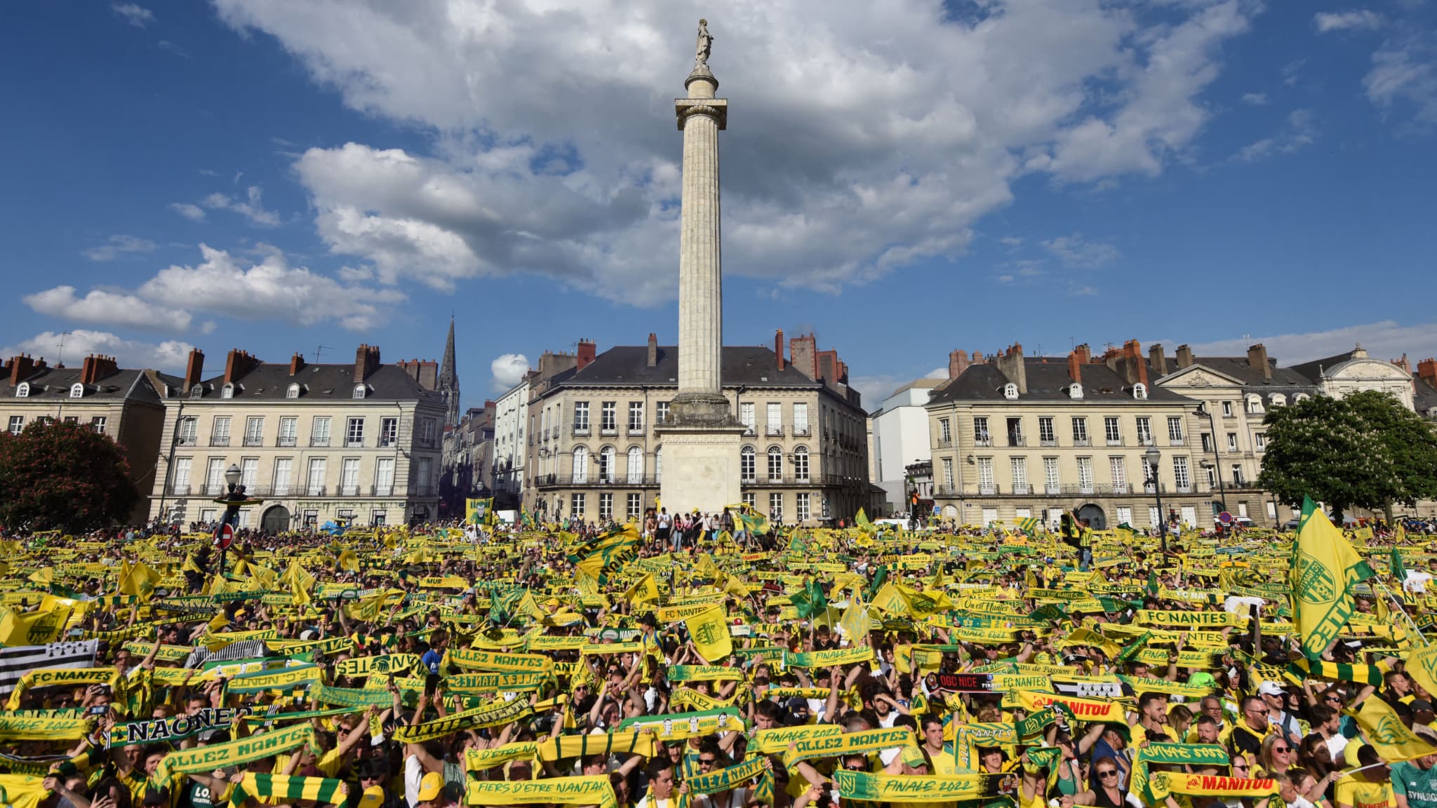 La fête à Nantes le 8 mai 2022 pour fêter le titre des Canaris en Coupe de France La fête à Nantes le 8 mai 2022 pour fêter le titre des Canaris en Coupe de France