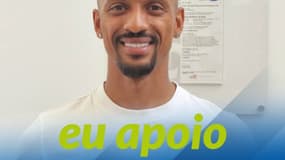 "Je soutiens". Tout sourire, Luís Nani, a affiché son engagement politique en faveur de l'opposition communiste alors que le Portugal attend de nouvelles élections législatives ce dimanche.