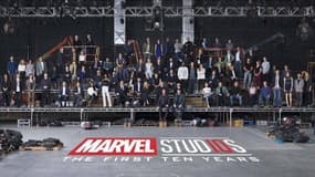 80 acteurs et réalisateurs réunis sur une photo pour les 10 ans de Marvel