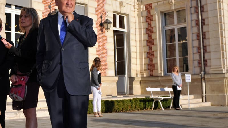 Jean-Pierre Raffarin est candidat à la présidence du Sénat après la victoire de la droite dimanche 