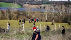 Une battue citoyenne réalisée à Cagnac-les-Mines (Tarn) pour retrouver Delphine Jubillar, le 23 décembre 2020.