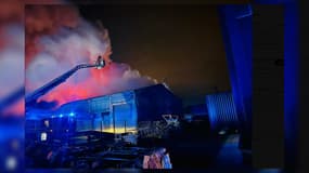 Un incendie s’est déclaré ce jeudi 28 décembre dans un entrepôt de Châteaurenard